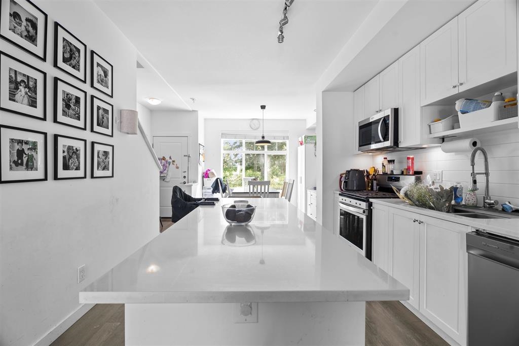 Exterior Front Photo of 8 16678 25 Avenue, Surrey, BC