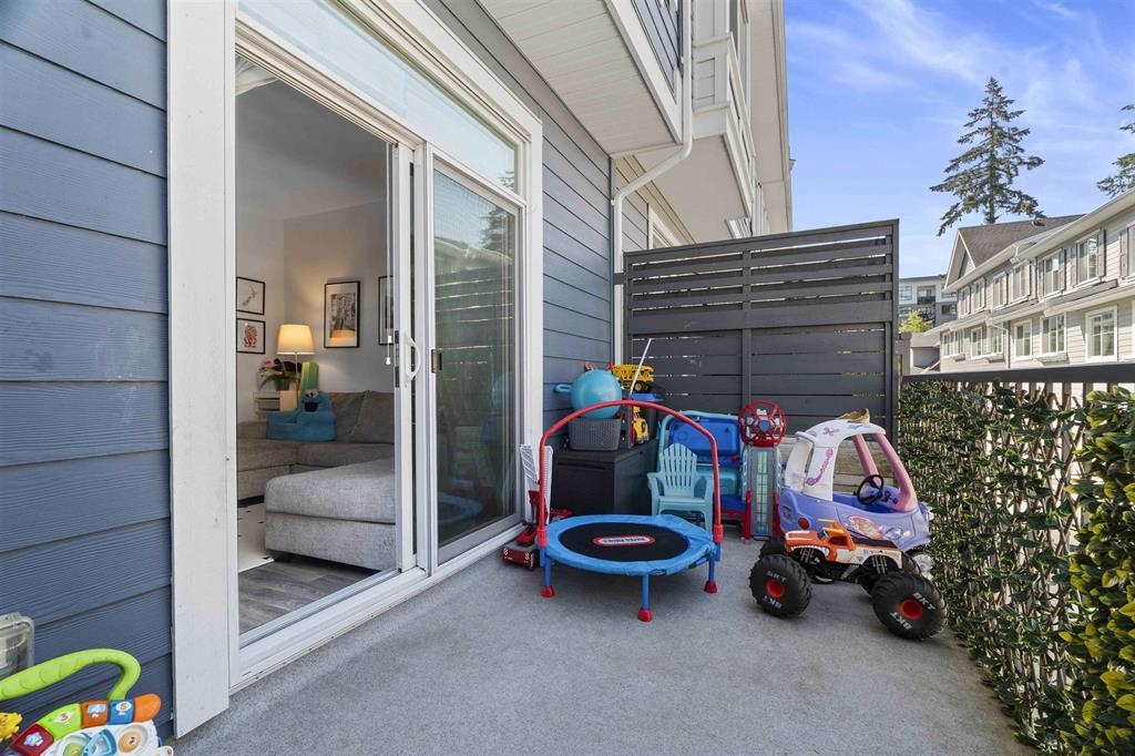 Front Yard Photo of 8 16678 25 Avenue, Surrey, BC