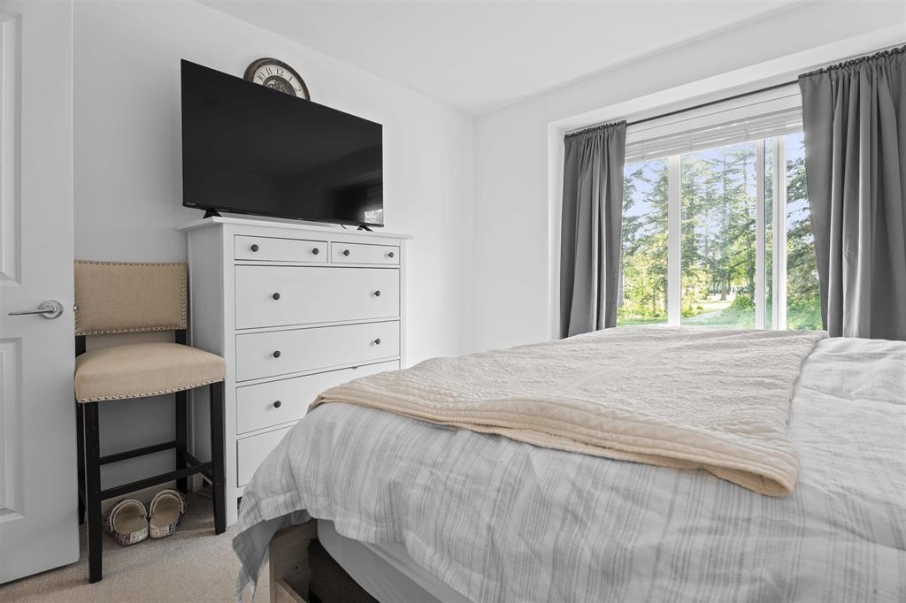 Guest Bathroom Photo of 8 16678 25 Avenue, Surrey, BC