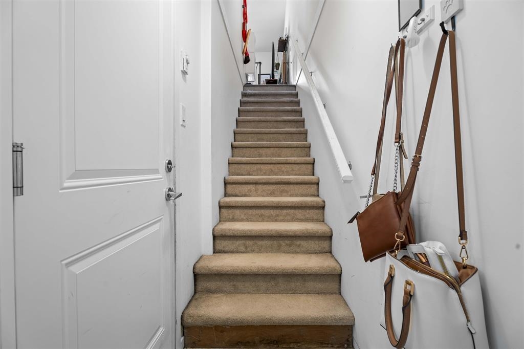Hallway Photo of 8 16678 25 Avenue, Surrey, BC