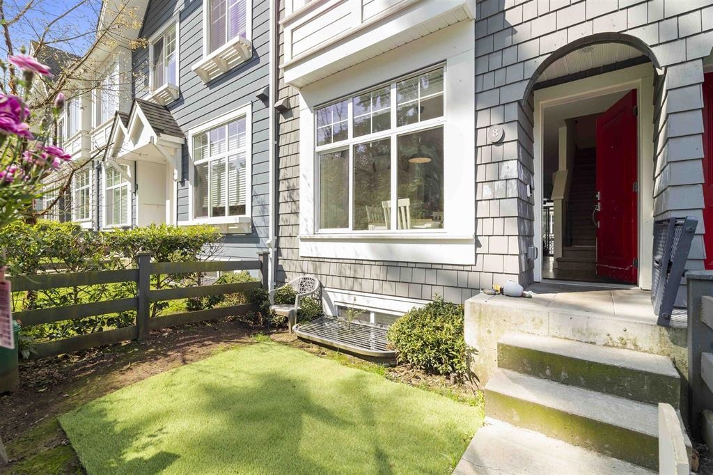 Outdoor Patio Photo of 8 16678 25 Avenue, Surrey, BC