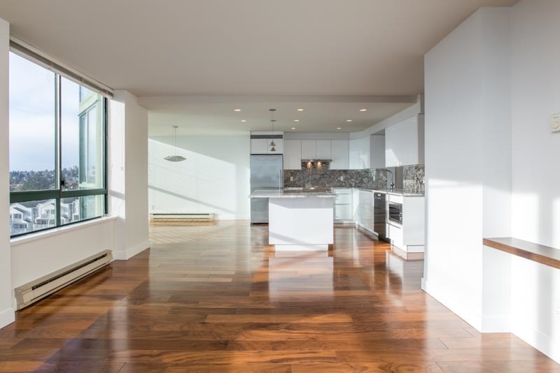 Powder Room Photo of 803 121 Tenth Street, New Westminster, BC