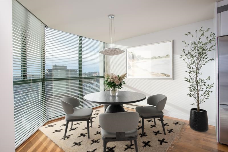 Walk-In Closet Photo of 803 121 Tenth Street, New Westminster, BC