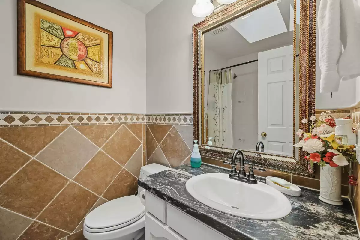 Basement Recreation Room Photo of 6041 186 Street, Surrey, BC