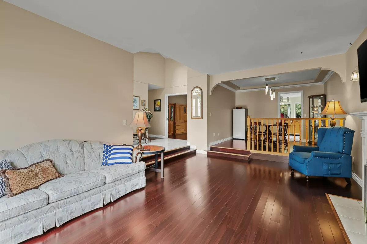 Dining Area Photo of 6041 186 Street, Surrey, BC