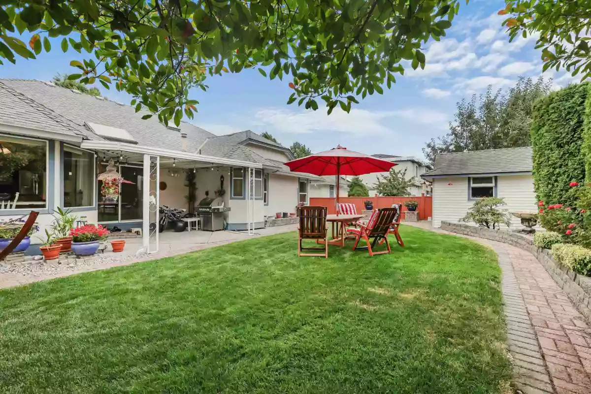 Garage Interior Photo of 6041 186 Street, Surrey, BC