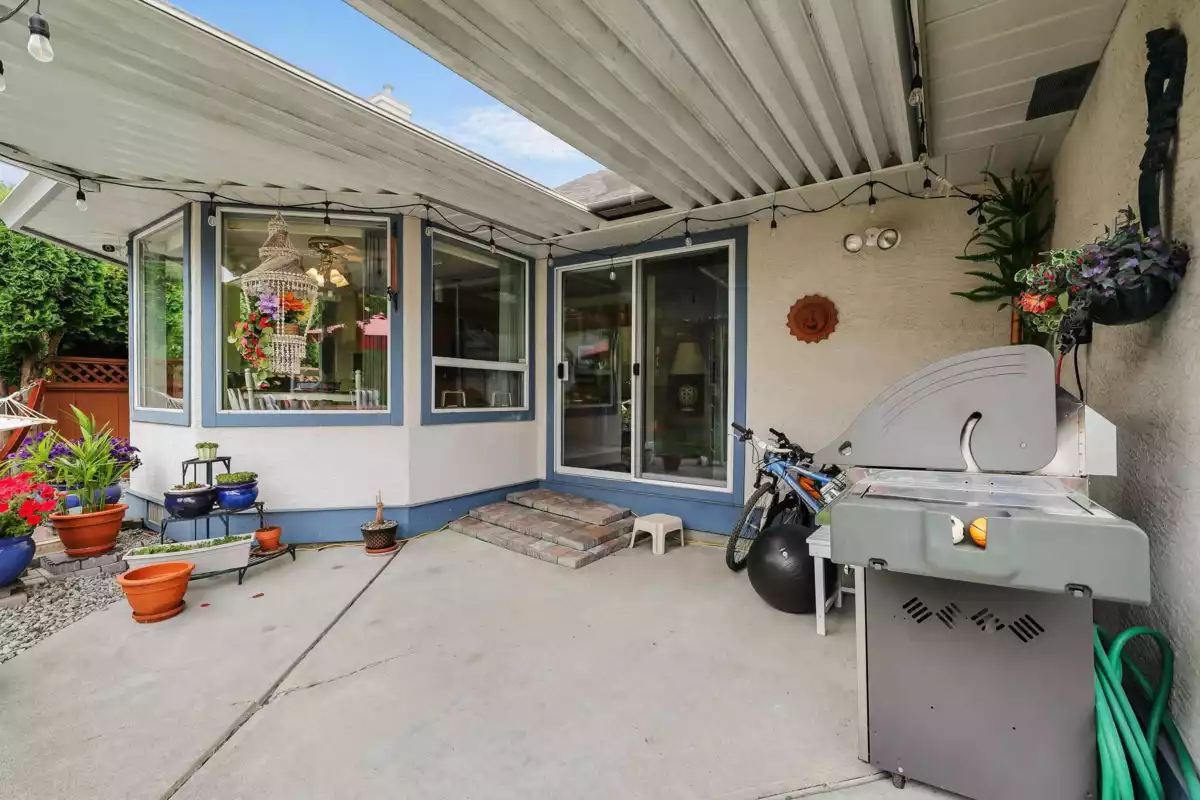 Hallway Photo of 6041 186 Street, Surrey, BC
