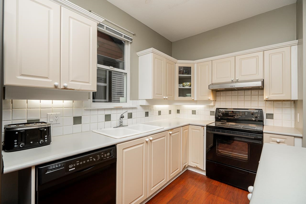 Bedroom 2 Photo of 14858 58 Avenue, Surrey, BC