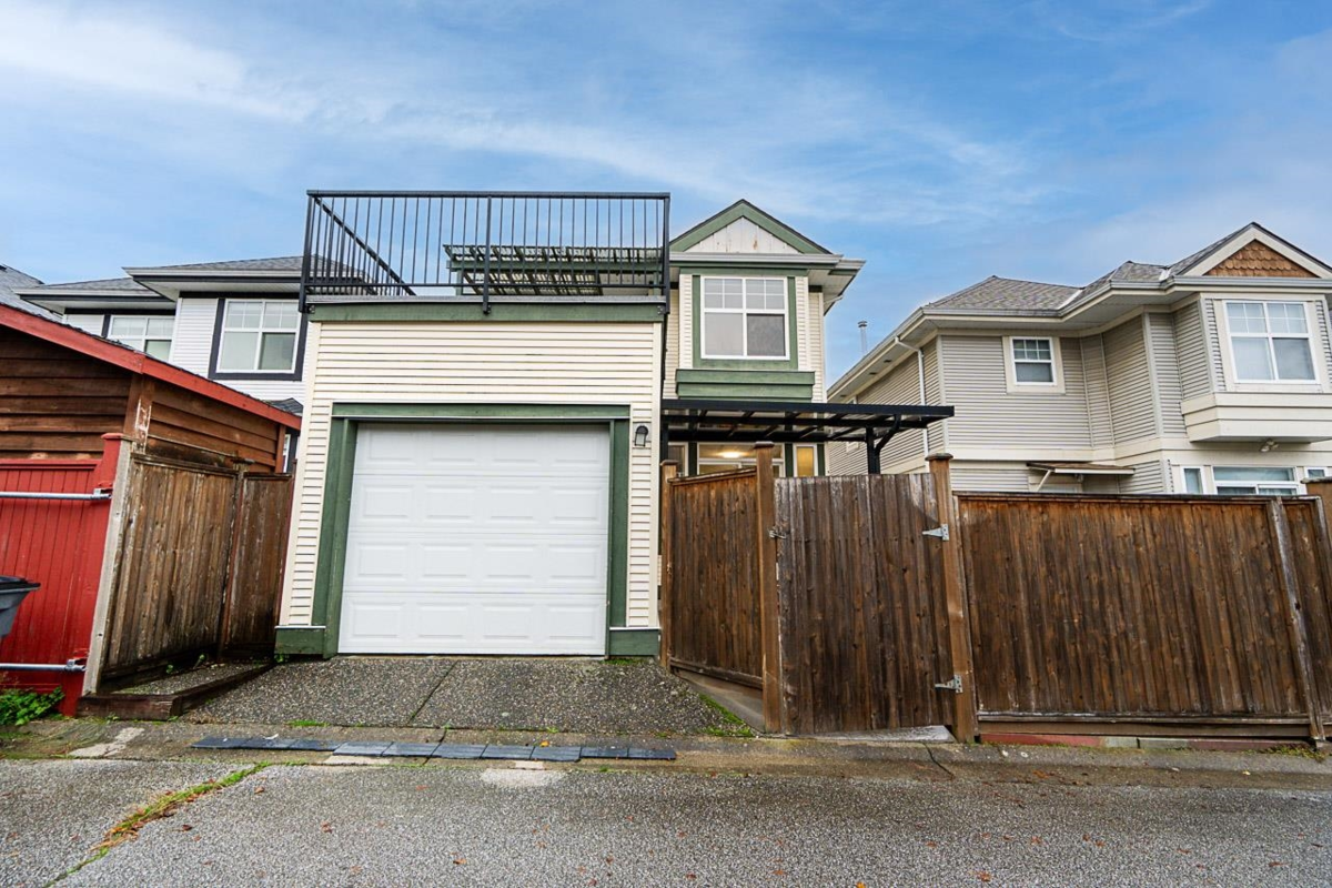 Community Amenities Photo (Clubhouse) of 14858 58 Avenue, Surrey, BC