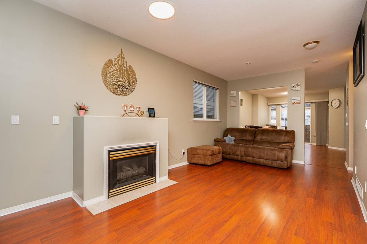 Dining Area Photo of 14858 58 Avenue, Surrey, BC