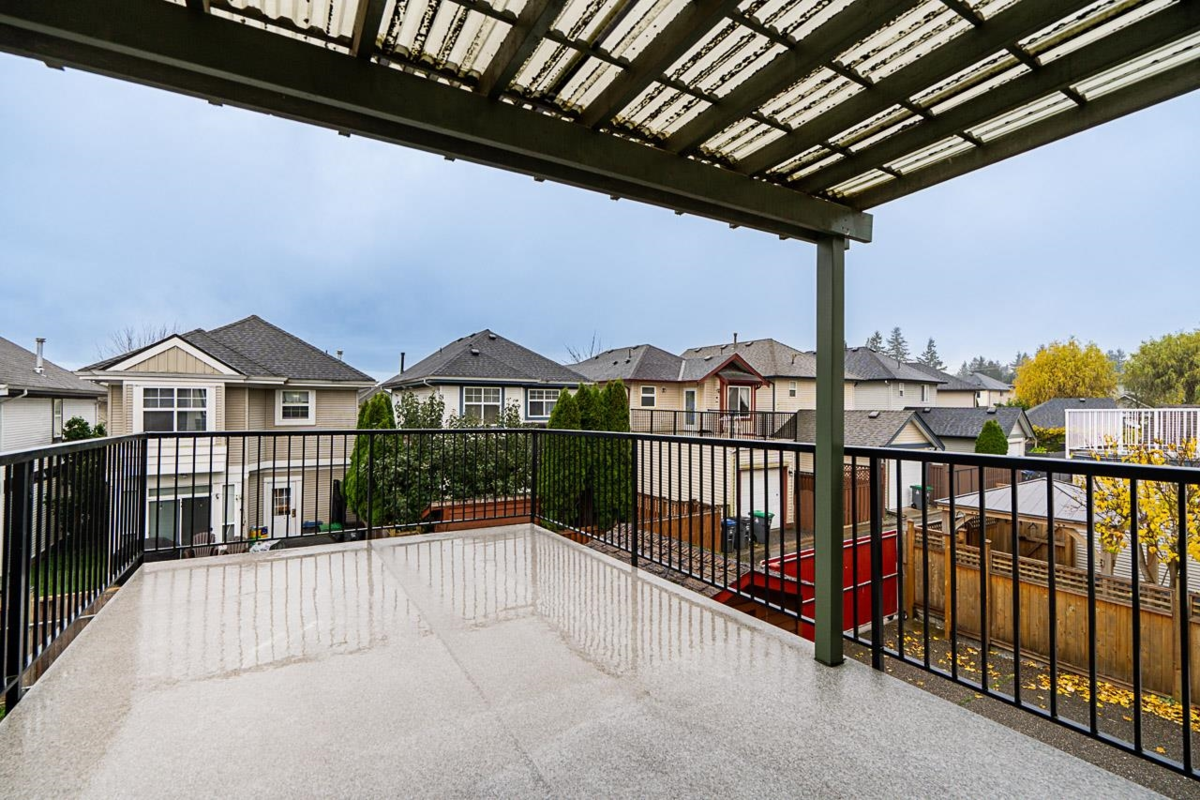 Entry Foyer Photo of 14858 58 Avenue, Surrey, BC