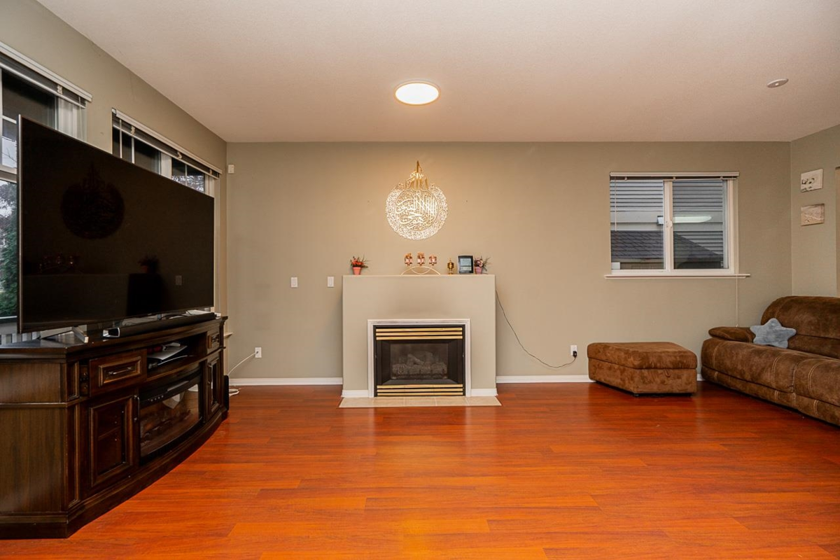 Family Room Photo of 14858 58 Avenue, Surrey, BC