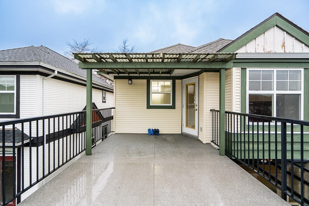Staircase Photo of 14858 58 Avenue, Surrey, BC