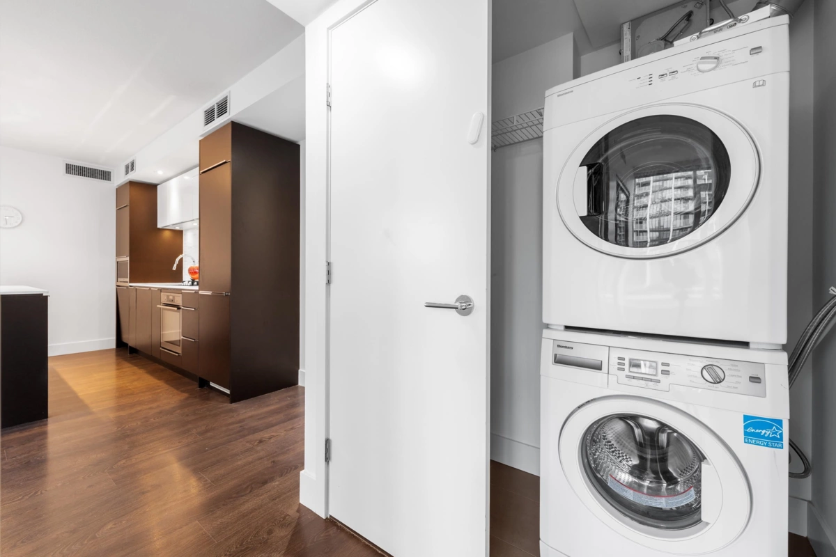 Front Yard Photo of 621 5233 Gilbert Road, Richmond, BC