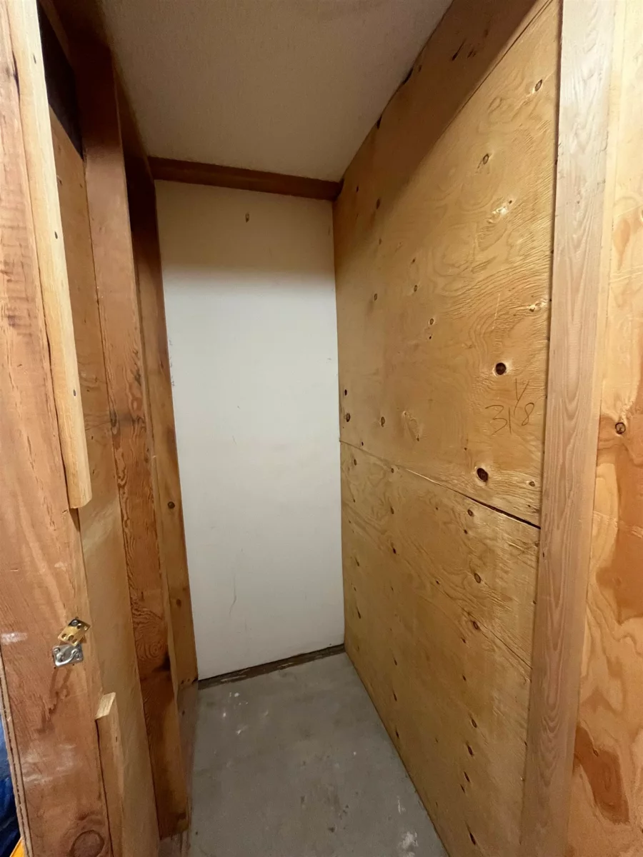 Hallway Photo of 405 1157 Nelson Street, Vancouver, BC