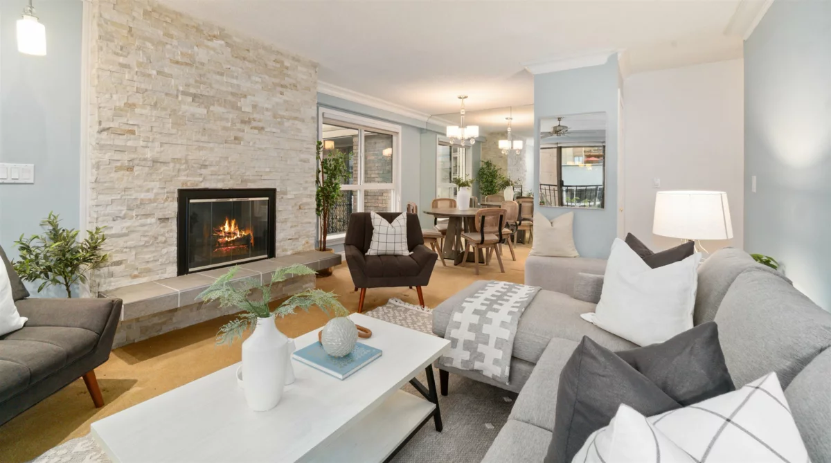 Kitchen Photo of 405 1157 Nelson Street, Vancouver, BC