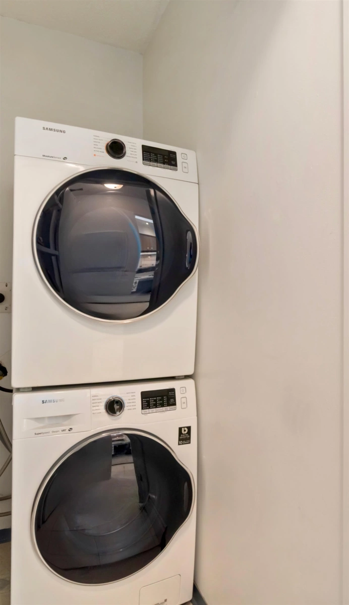 Loft / Bonus Room Photo of 405 1157 Nelson Street, Vancouver, BC