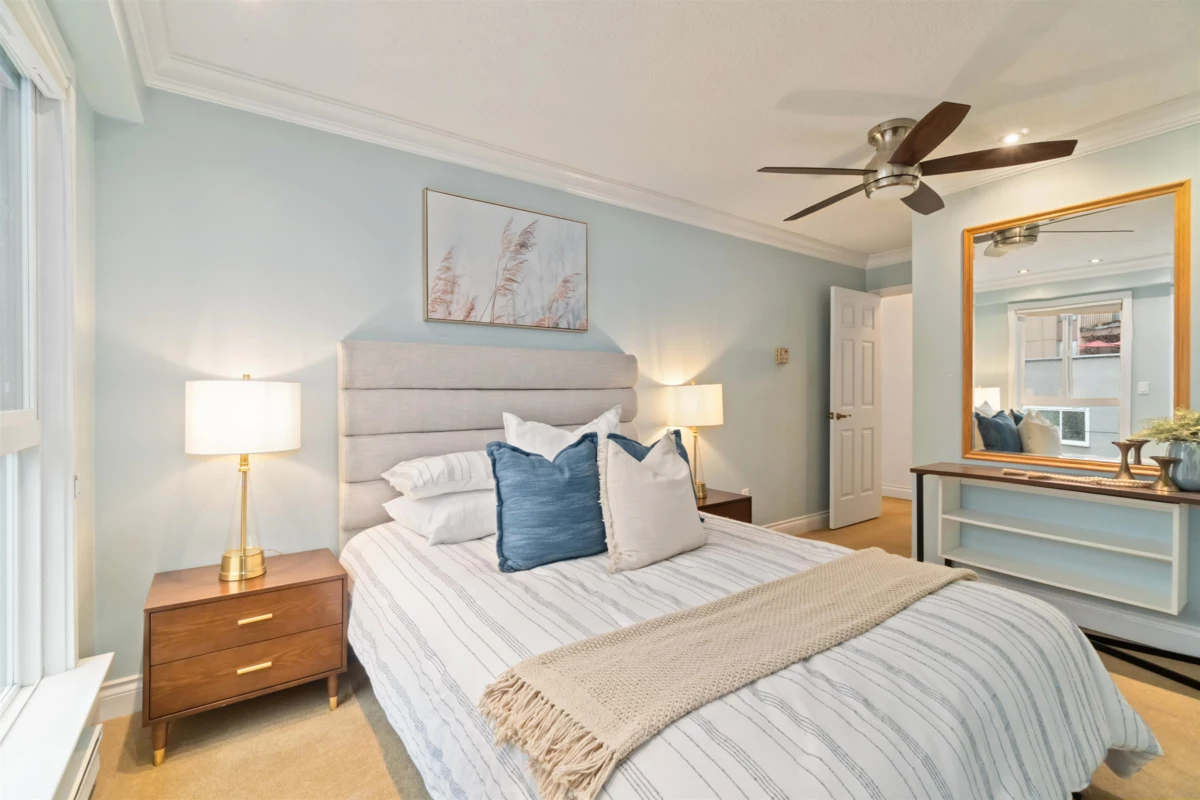 Walk-In Closet Photo of 405 1157 Nelson Street, Vancouver, BC