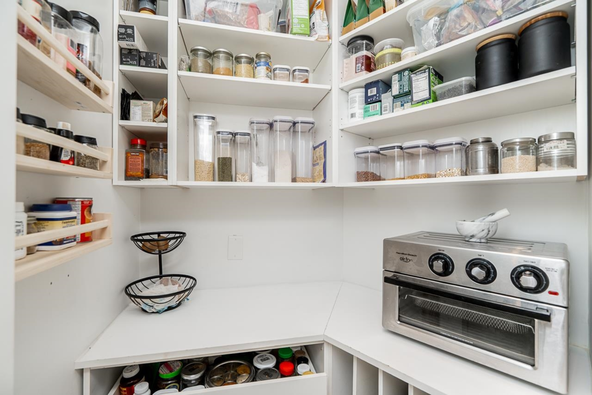 Bedroom 3 Photo of 408 503 W 16th Avenue, Vancouver, BC