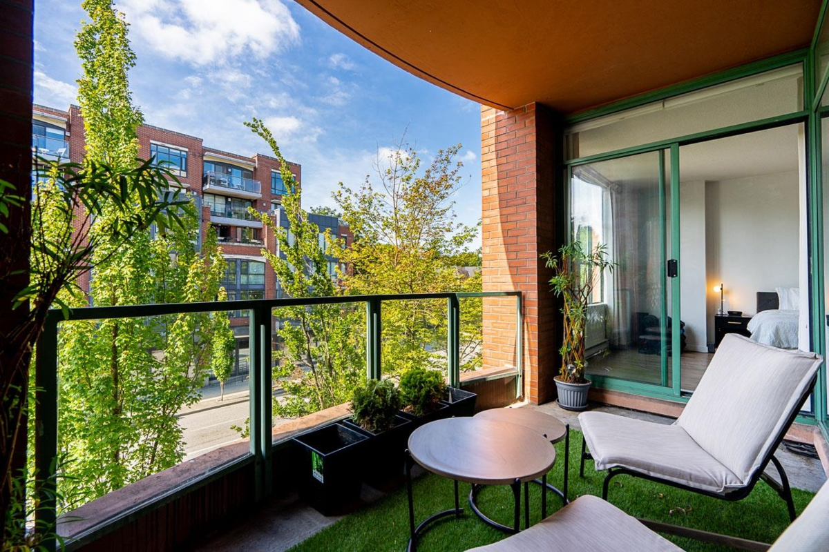 Outdoor Deck Photo of 408 503 W 16th Avenue, Vancouver, BC