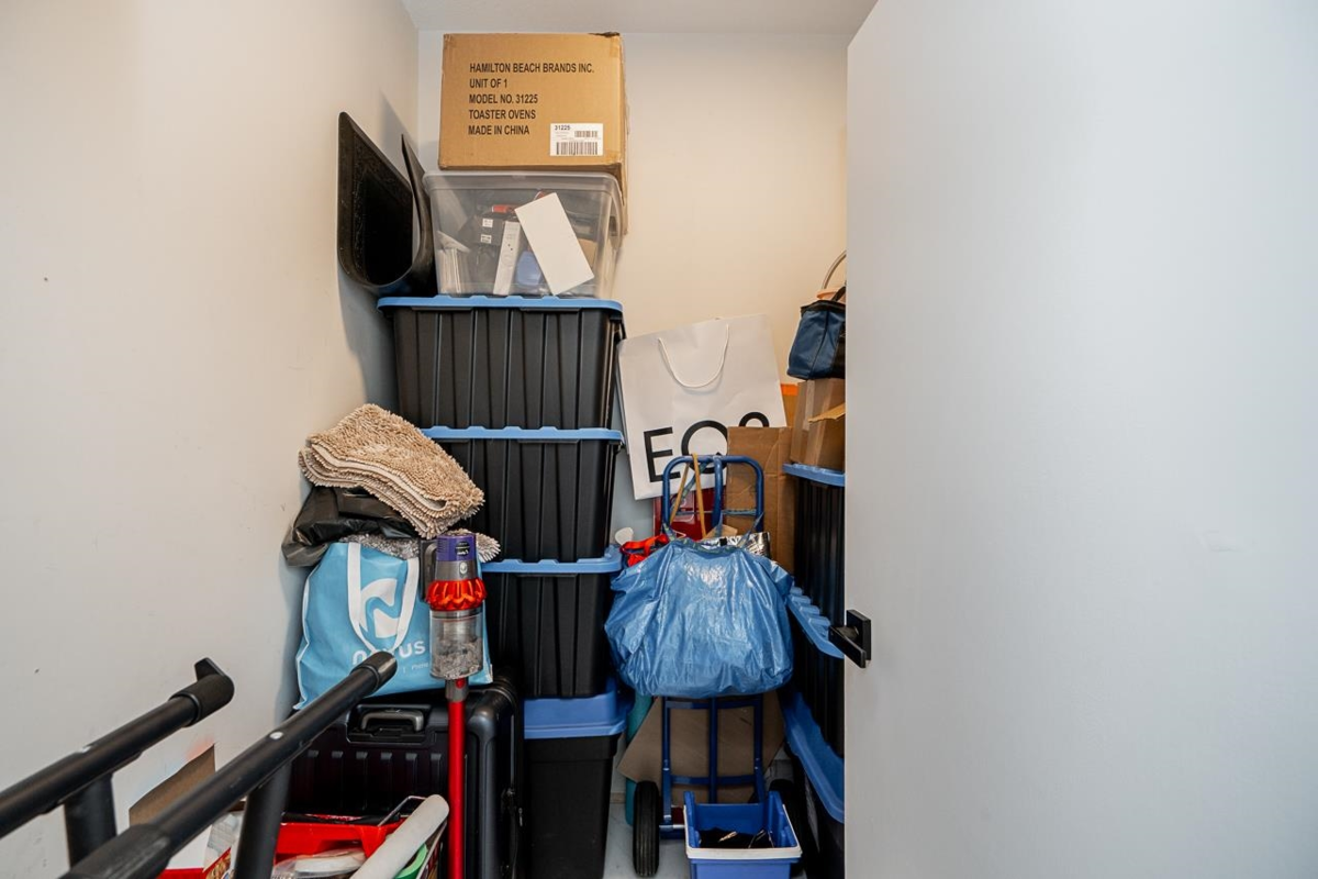 Staircase Photo of 408 503 W 16th Avenue, Vancouver, BC