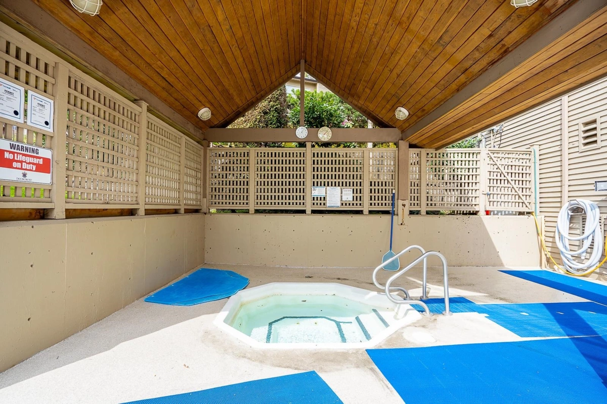 Garden / Landscaping Photo of 7 2979 Panorama Drive, Coquitlam, BC