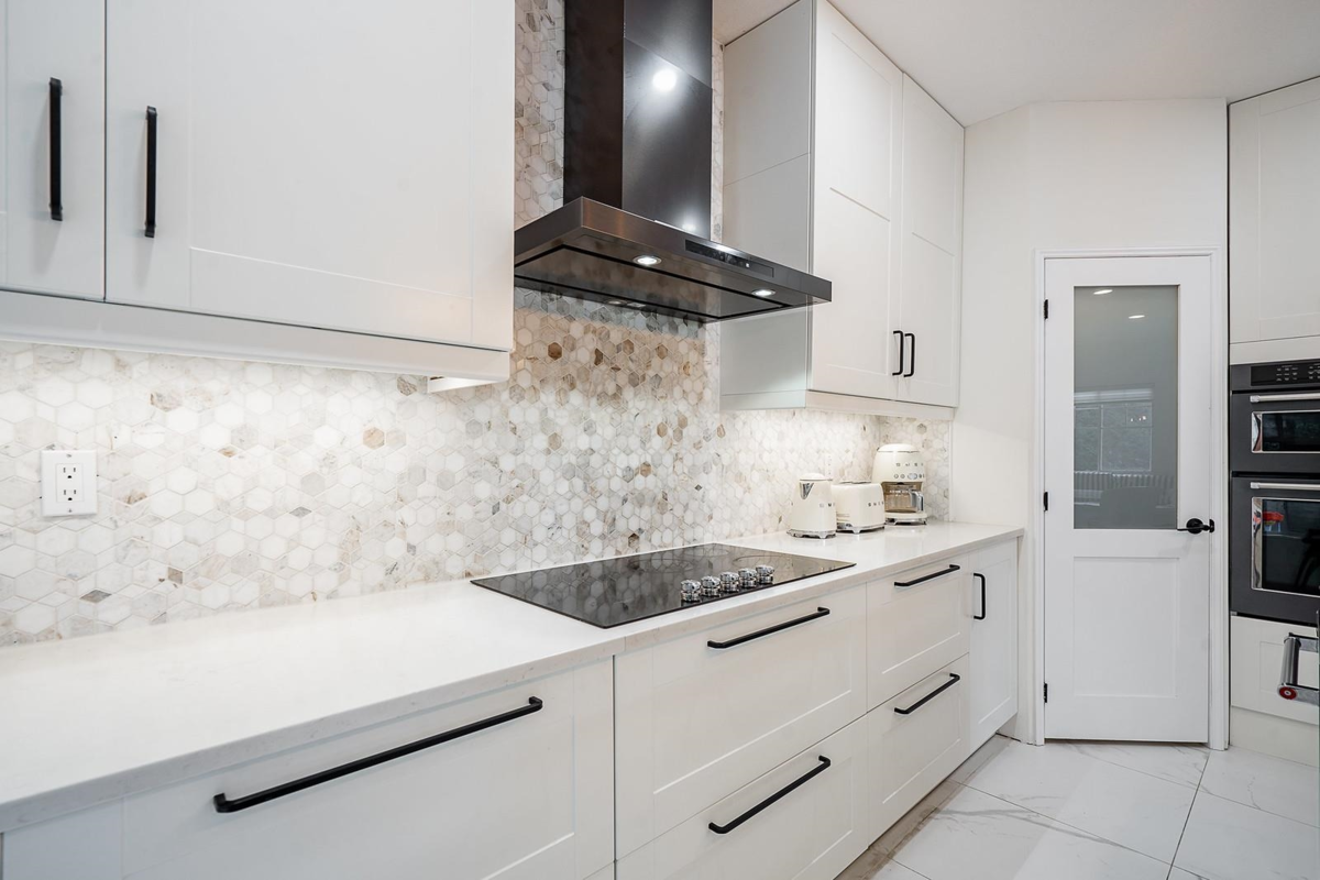 Walk-In Closet Photo of 7 2979 Panorama Drive, Coquitlam, BC