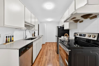 206 9202 Horne Street, Burnaby, BC, Burnaby — Apartment/Condo for sale