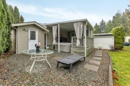 Front Yard Photo of 33 2035 Martens Street, Abbotsford, BC
