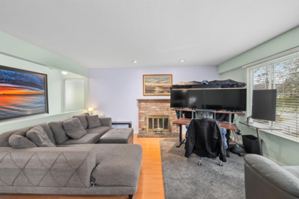 8225 18th Avenue, Burnaby, BC, Burnaby — Single Family Residence for sale
