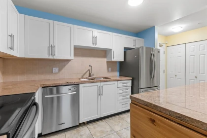 Kitchen Photo of PH4 1519 Grant Avenue, Port Coquitlam, BC