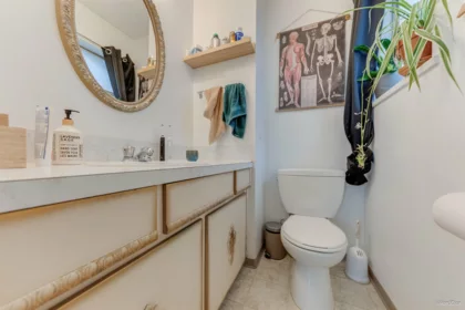 Primary Bathroom Photo of 500 Gilmore Avenue, Burnaby, BC