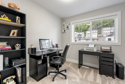 Laundry Room Photo of 34008 Barker Court, Mission, BC