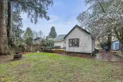 Backyard Photo of 33944 Mccrimmon Drive, Abbotsford, BC