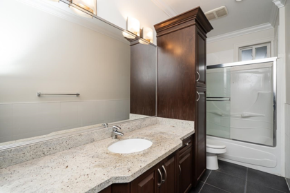 Hallway Photo of 3701 Lincoln Avenue, Coquitlam, BC