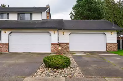 5644 E Sunrise Crescent, Surrey, BC, Surrey — Single Family Residence for sale