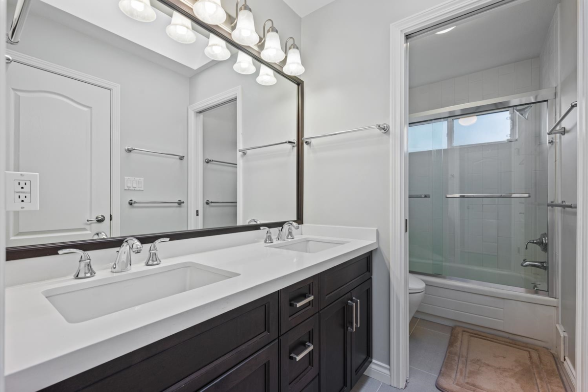 Garden / Landscaping Photo of 6611 Mang Road, Richmond, BC