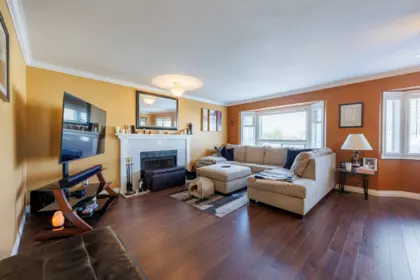 Entry Foyer Photo of 11398 Harrison Street, Maple Ridge, BC