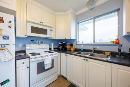 Guest Bathroom Photo of 11398 Harrison Street, Maple Ridge, BC