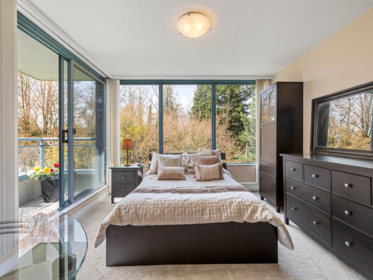 Kitchen Island Photo of 203 13353 108 Avenue, Surrey, BC