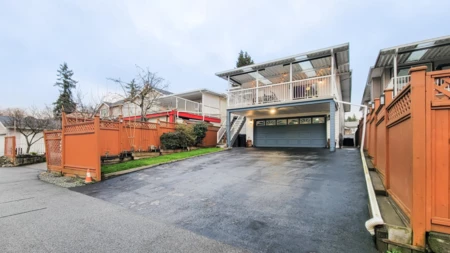 Hot Tub / Spa Photo of 3153 Jervis Street, Port Coquitlam, BC