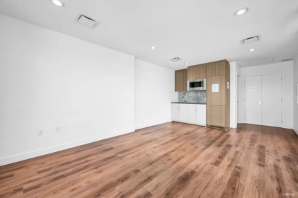 Mudroom Photo of 602 8888 Osler Street, Vancouver, BC
