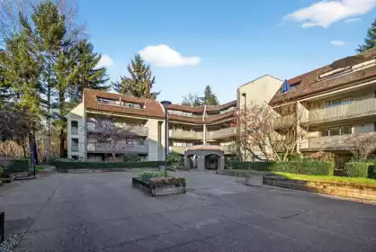 402 1210 Pacific Street, Coquitlam, BC, Coquitlam — Apartment/Condo for sale