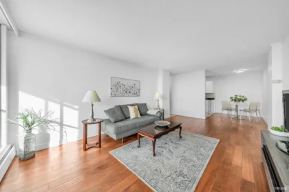 1812 2016 Fullerton Avenue, North Vancouver, BC