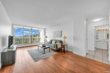 1812 2016 Fullerton Avenue, North Vancouver, BC