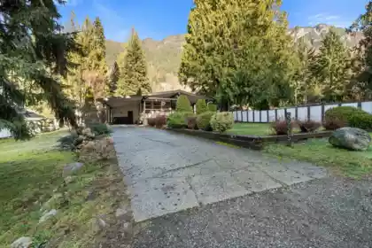 66665 Stephens Road, Hope, BC, Hope — Single Family Residence for sale