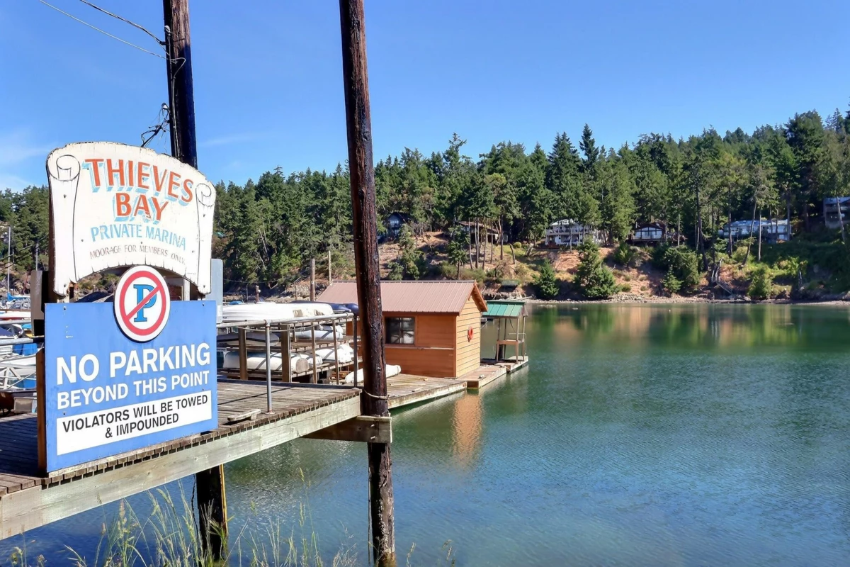 Primary Bedroom Photo of 27100 Schooner Way, Pender Island, BC