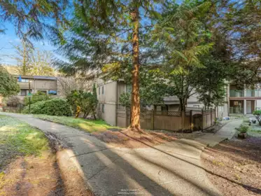 301 9148 Saturna Drive, Burnaby, BC, Burnaby — Apartment/Condo for sale