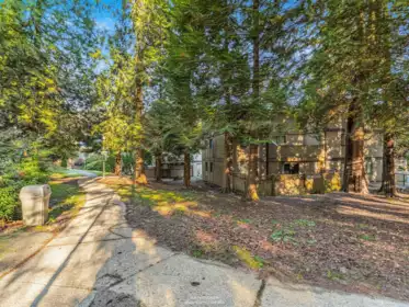 301 9148 Saturna Drive, Burnaby, BC, Burnaby — Apartment/Condo for sale