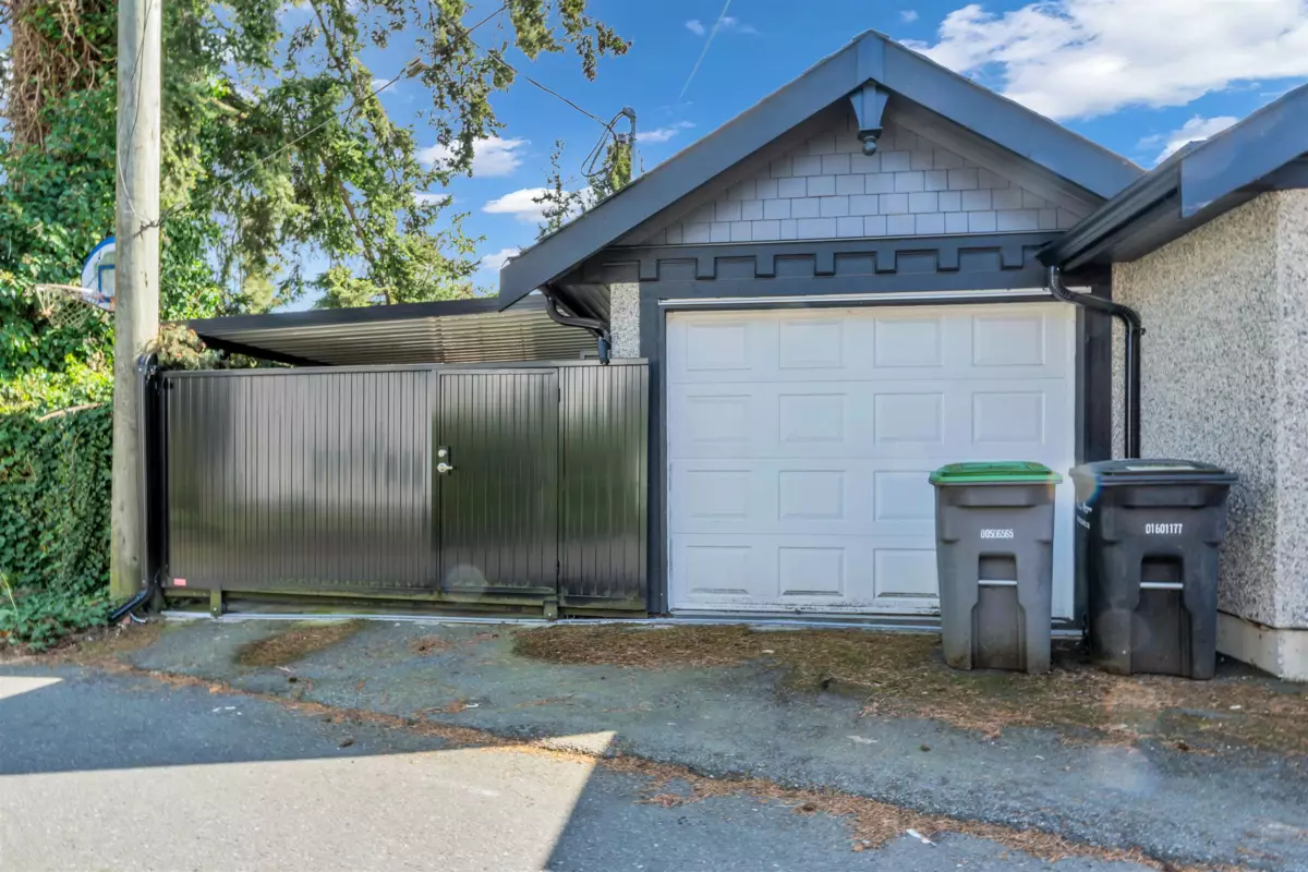 Mudroom Photo of 1125 Park Drive, Vancouver, BC